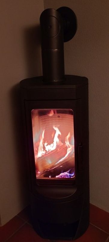 Peisovn Nera 13kW støpejern emaljert